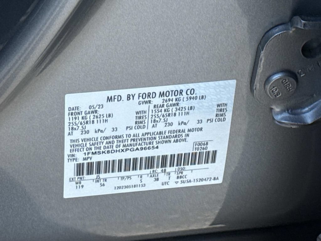 Used 2023 Ford Explorer XLT w/ Equipment Group 202A AWD/4WD image 31