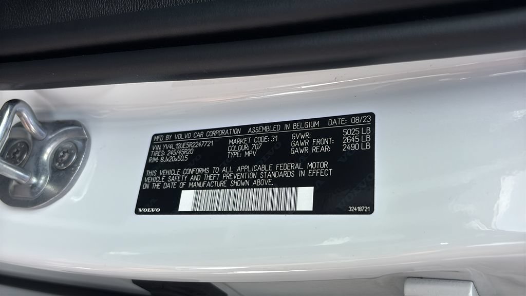Certified 2024 Volvo XC40 B5 Plus w/ Protection Package Premier AWD/4WD image 34