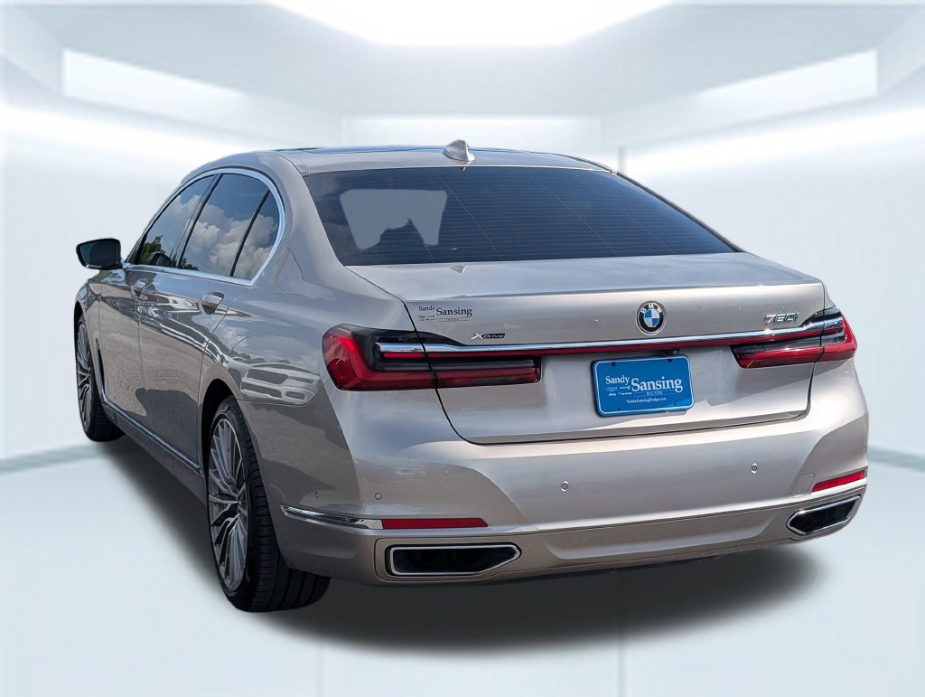 Used 2021 BMW 750i xDrive w/ Executive Package AWD/4WD image 3