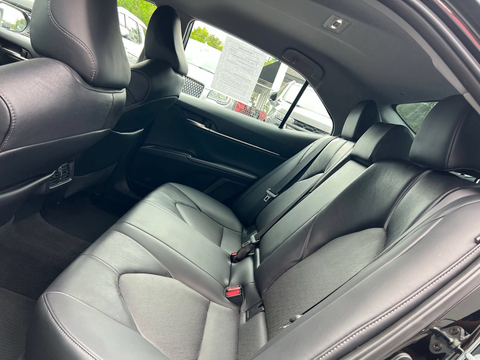 Used 2021 Toyota Camry XLE FWD image 38