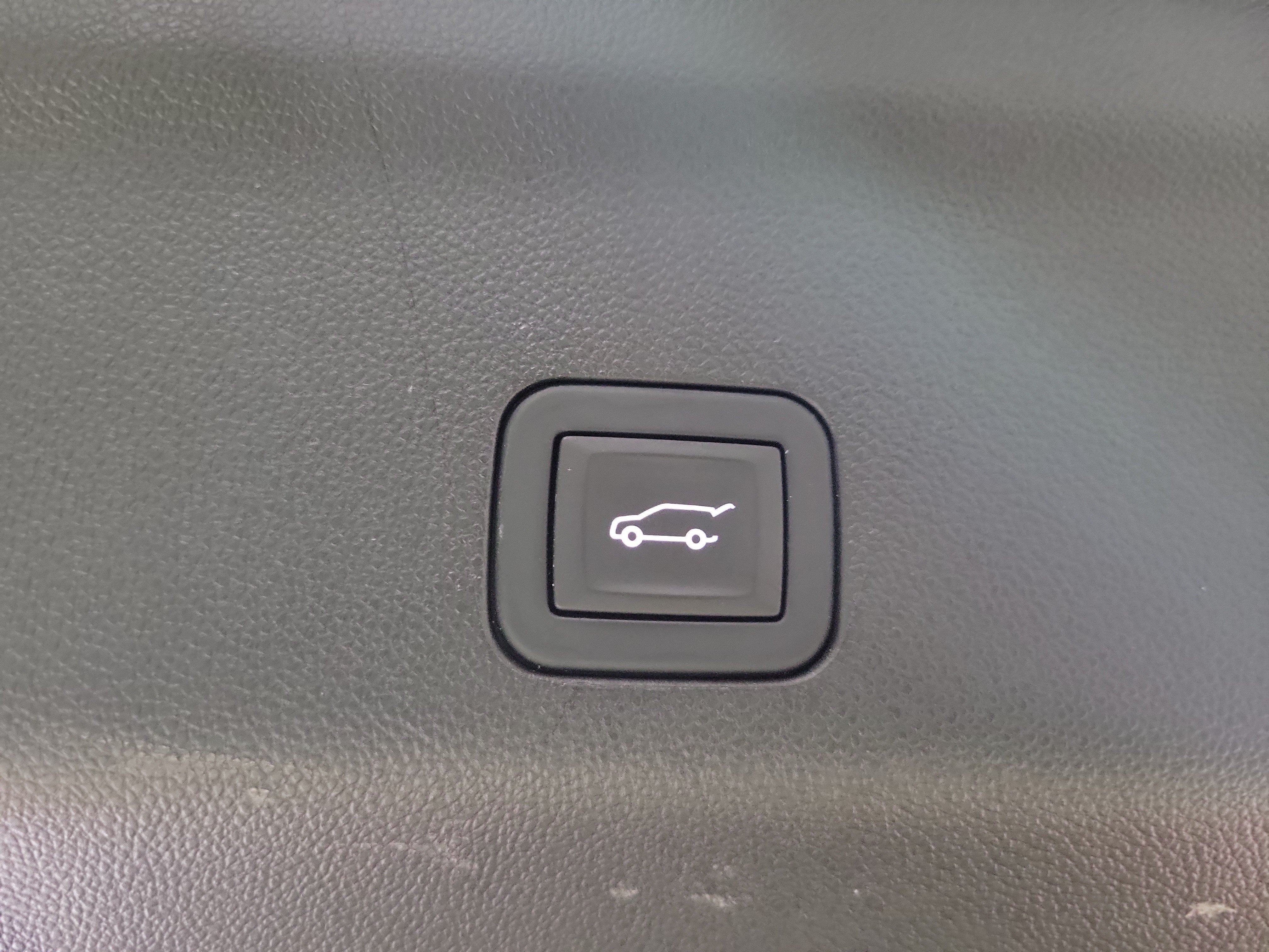 Used 2026 GMC Yukon Denali w/ Sun & Power Step Package AWD/4WD image 11