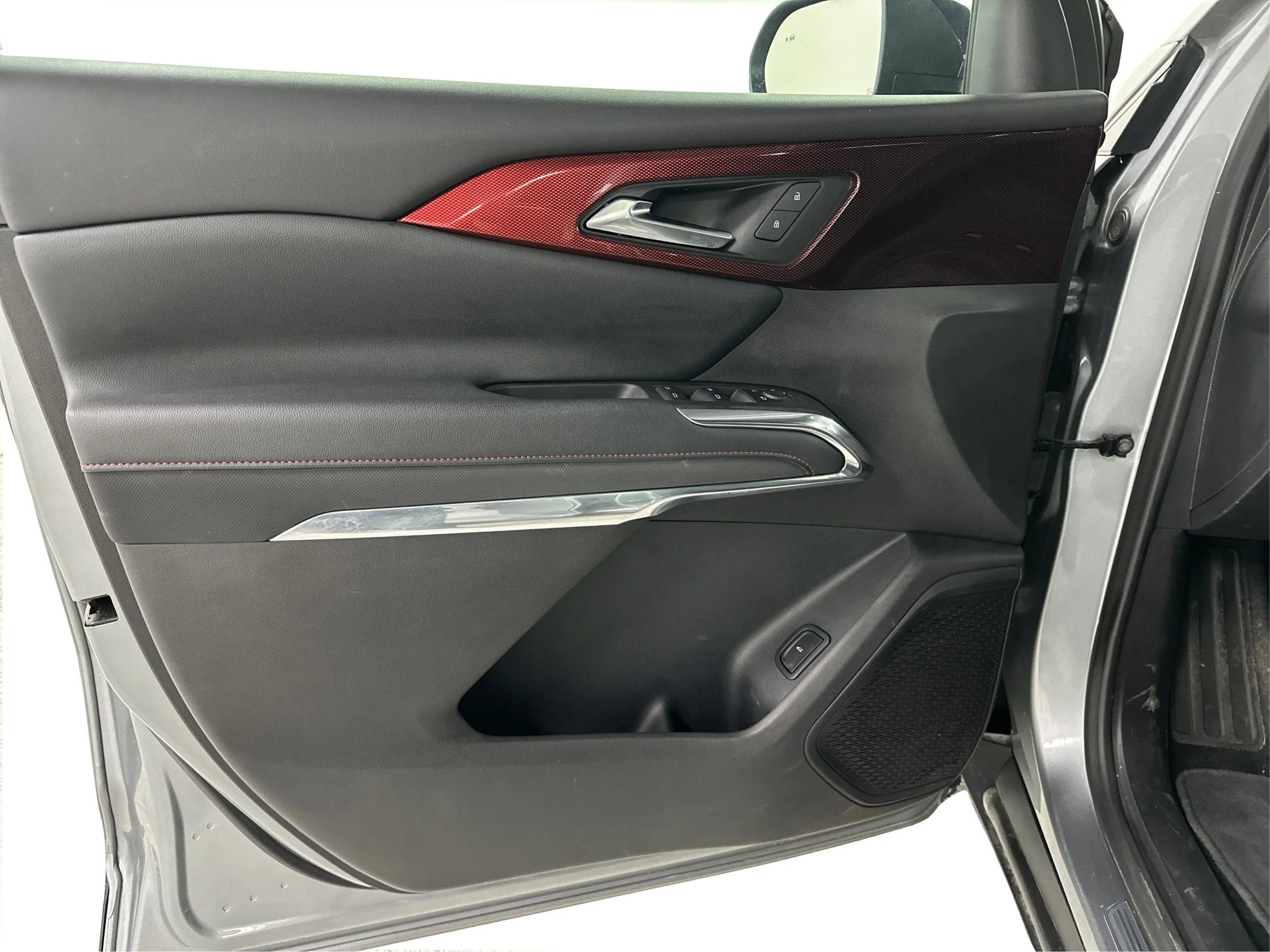 Used 2025 Chevrolet Traverse Z71 image 21