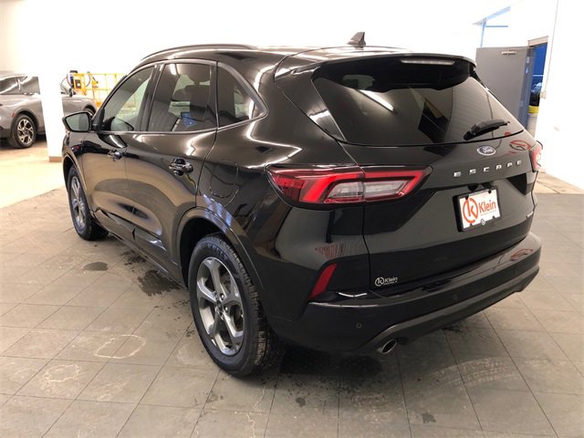 Used 2023 Ford Escape ST-Line w/ Tech Pack #1 image 6