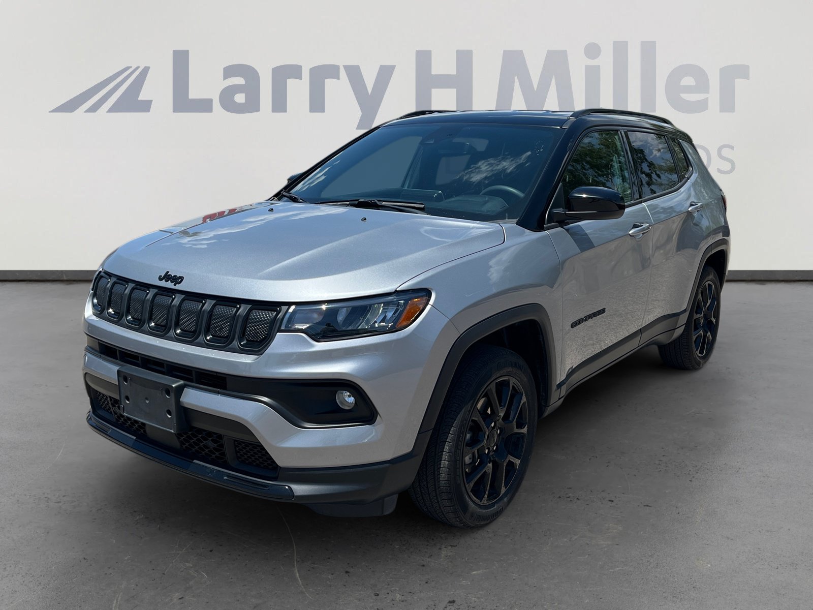 Certified 2022 Jeep Compass Latitude AWD/4WD image 1