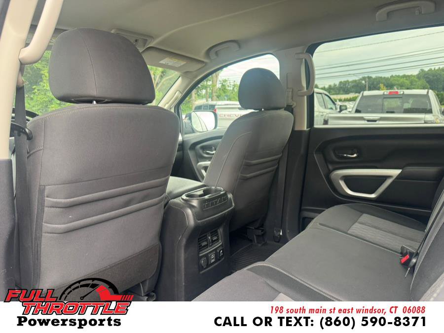 Used 2021 Nissan Titan SV w/ SV Convenience Package image 19