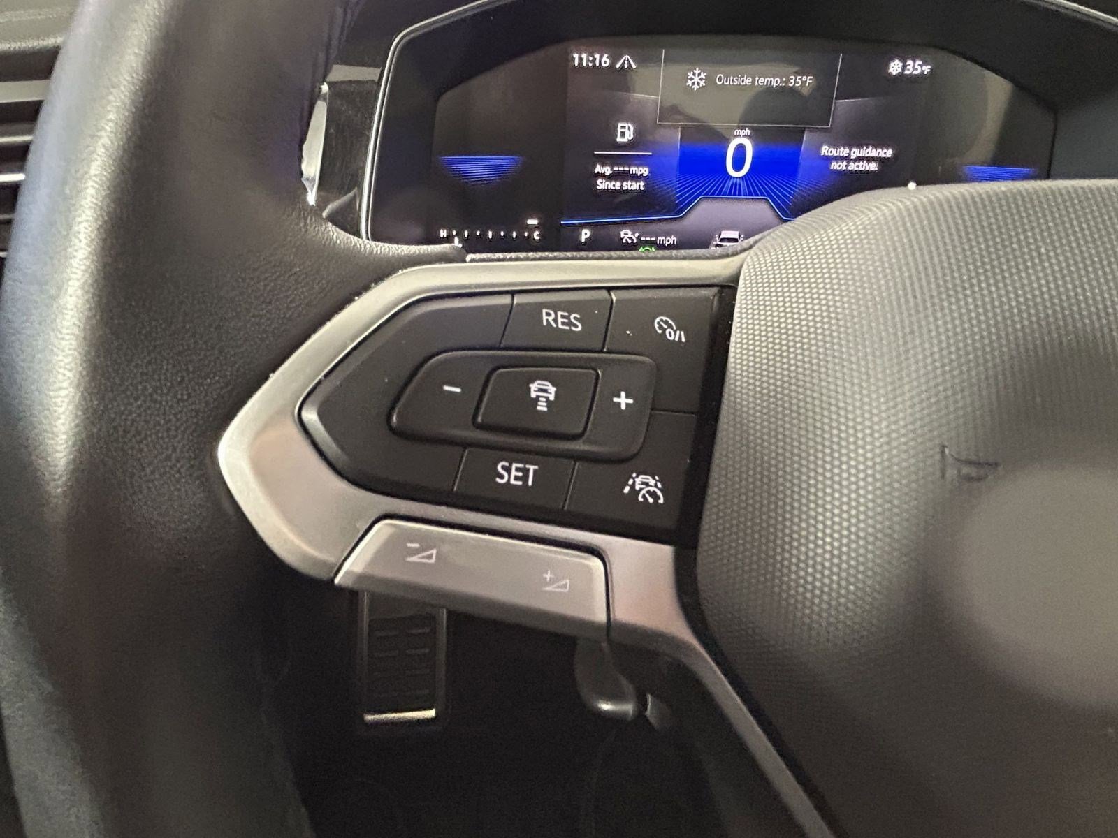 Used 2025 Volkswagen Jetta Sport image 21