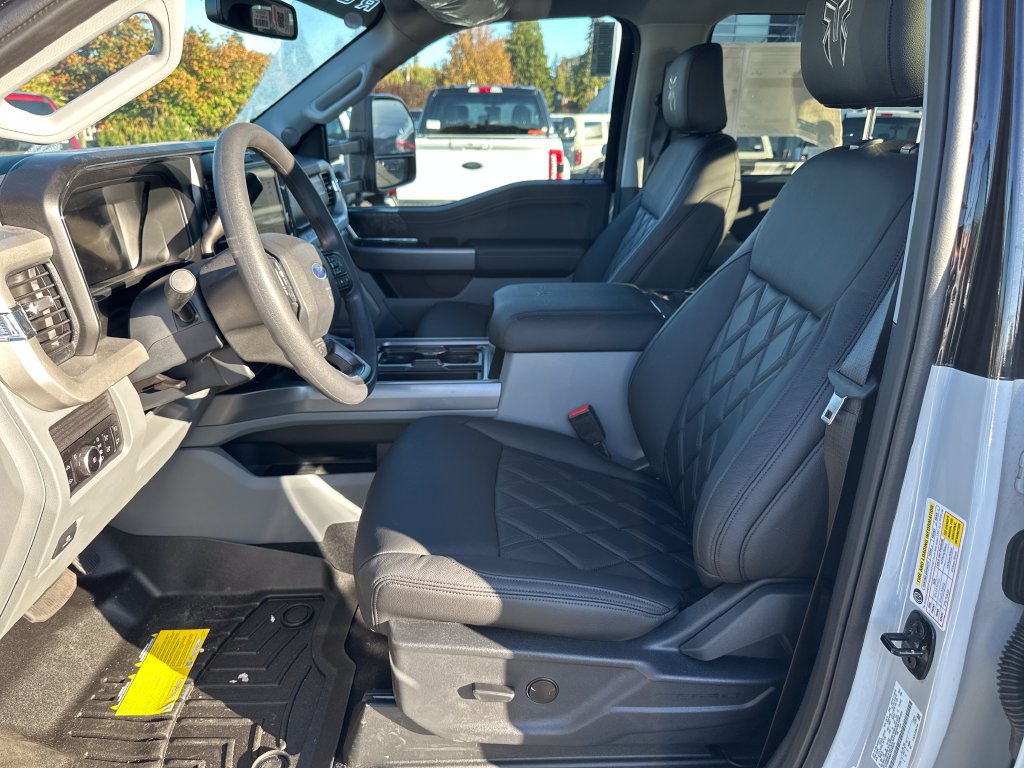 New 2026 Ford F250 XLT w/ XLT Premium Package AWD/4WD image 14