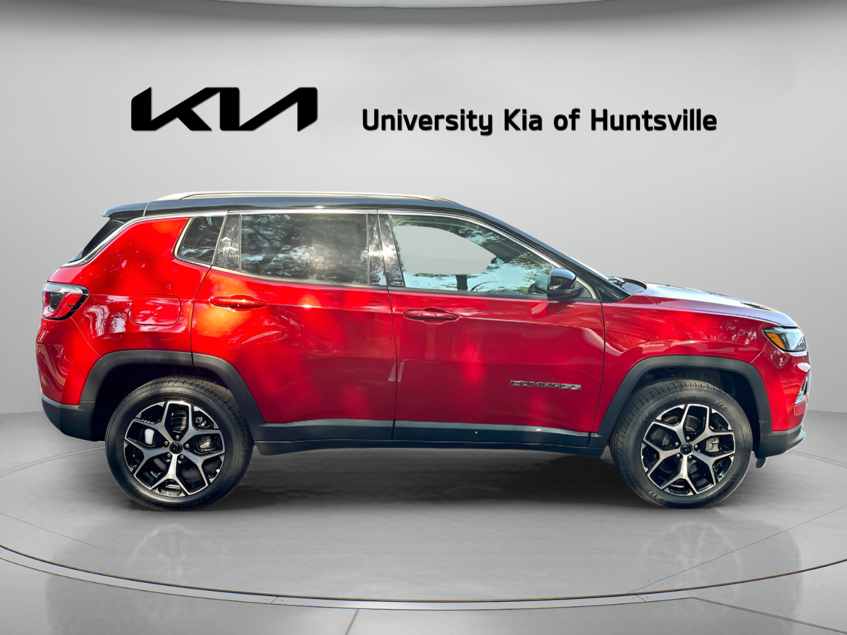 Used 2025 Jeep Compass Limited AWD/4WD image 9