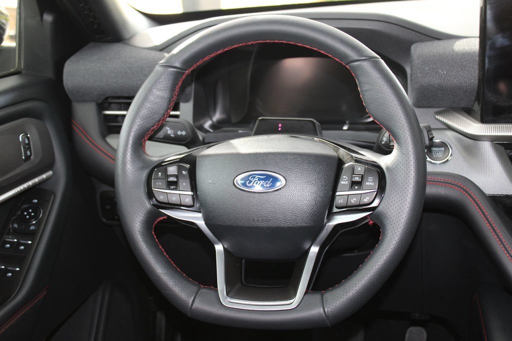 Used 2025 Ford Explorer ST-Line AWD/4WD image 28