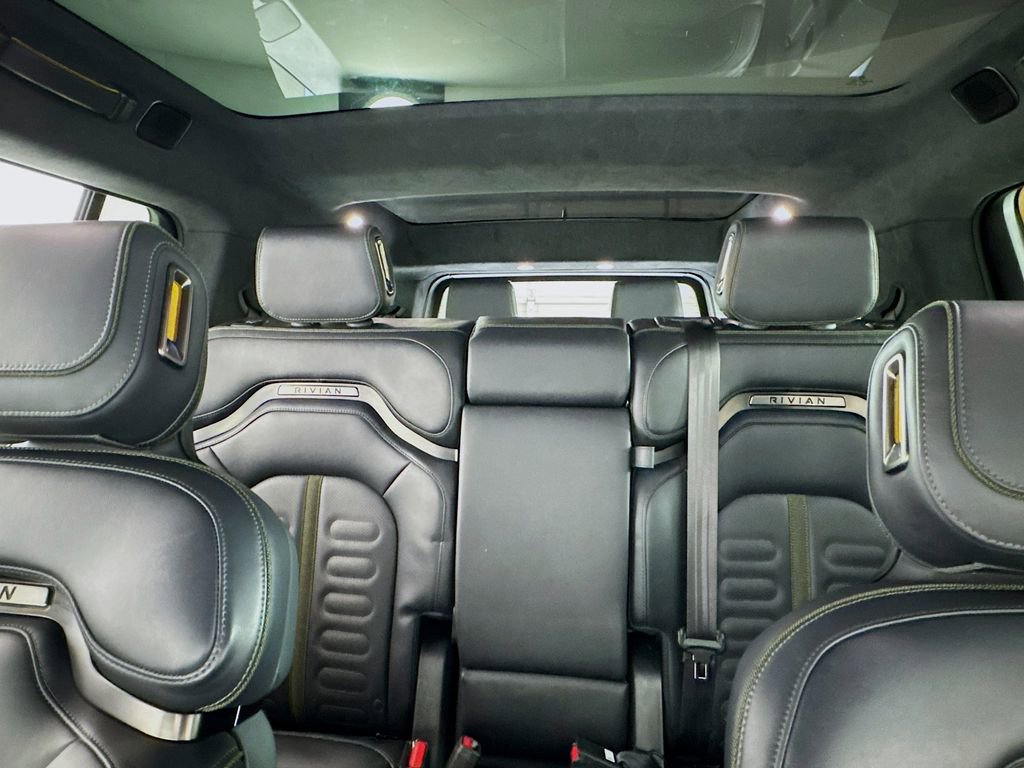 Used 2024 Rivian R1S Adventure AWD/4WD image 19