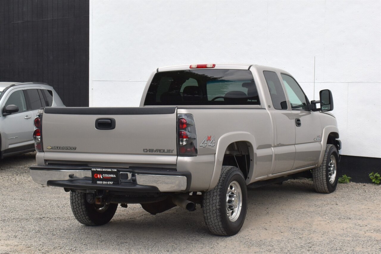 Used 2005 Chevrolet Silverado 2500 LT w/ Heavy-Duty Power Package AWD/4WD image 5