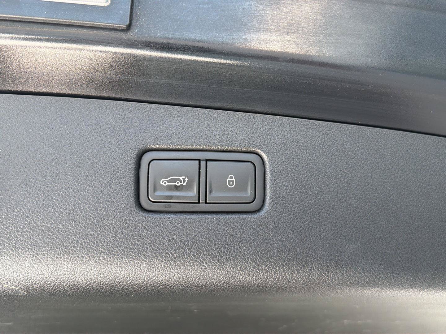Used 2023 Genesis GV70 2.5T AWD/4WD image 35