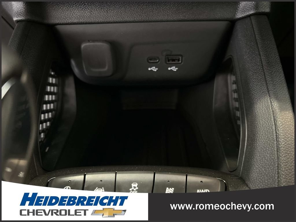 Used 2024 Chevrolet TrailBlazer RS w/ Driver Confidence Package AWD/4WD image 24