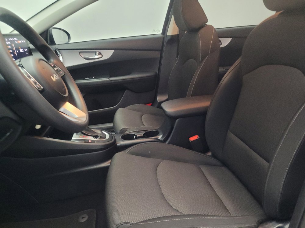 Used 2023 Kia Forte LXS FWD image 17
