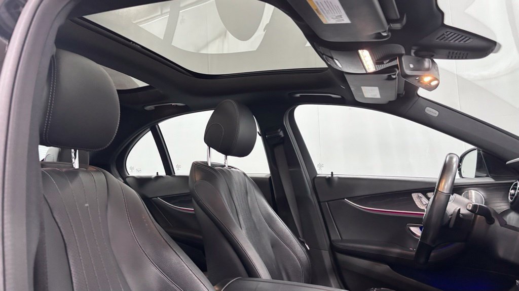 Used 2019 Mercedes-Benz E 300 4MATIC image 19