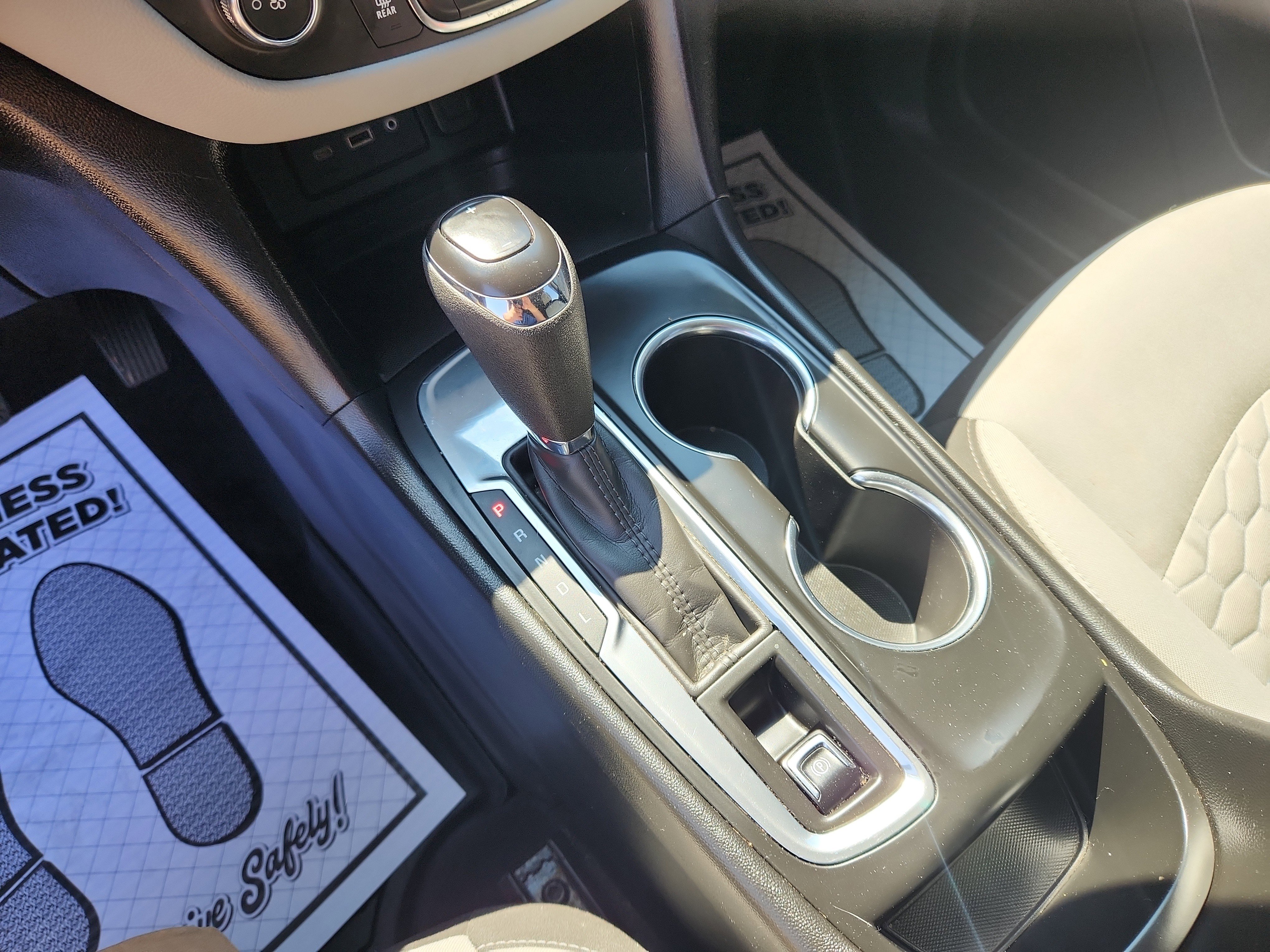 Used 2021 Chevrolet Equinox LS w/ LS Convenience Package FWD image 33