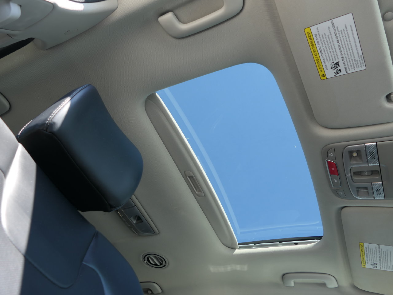 Certified 2024 Kia Telluride S w/ S Sunroof Package FWD image 29