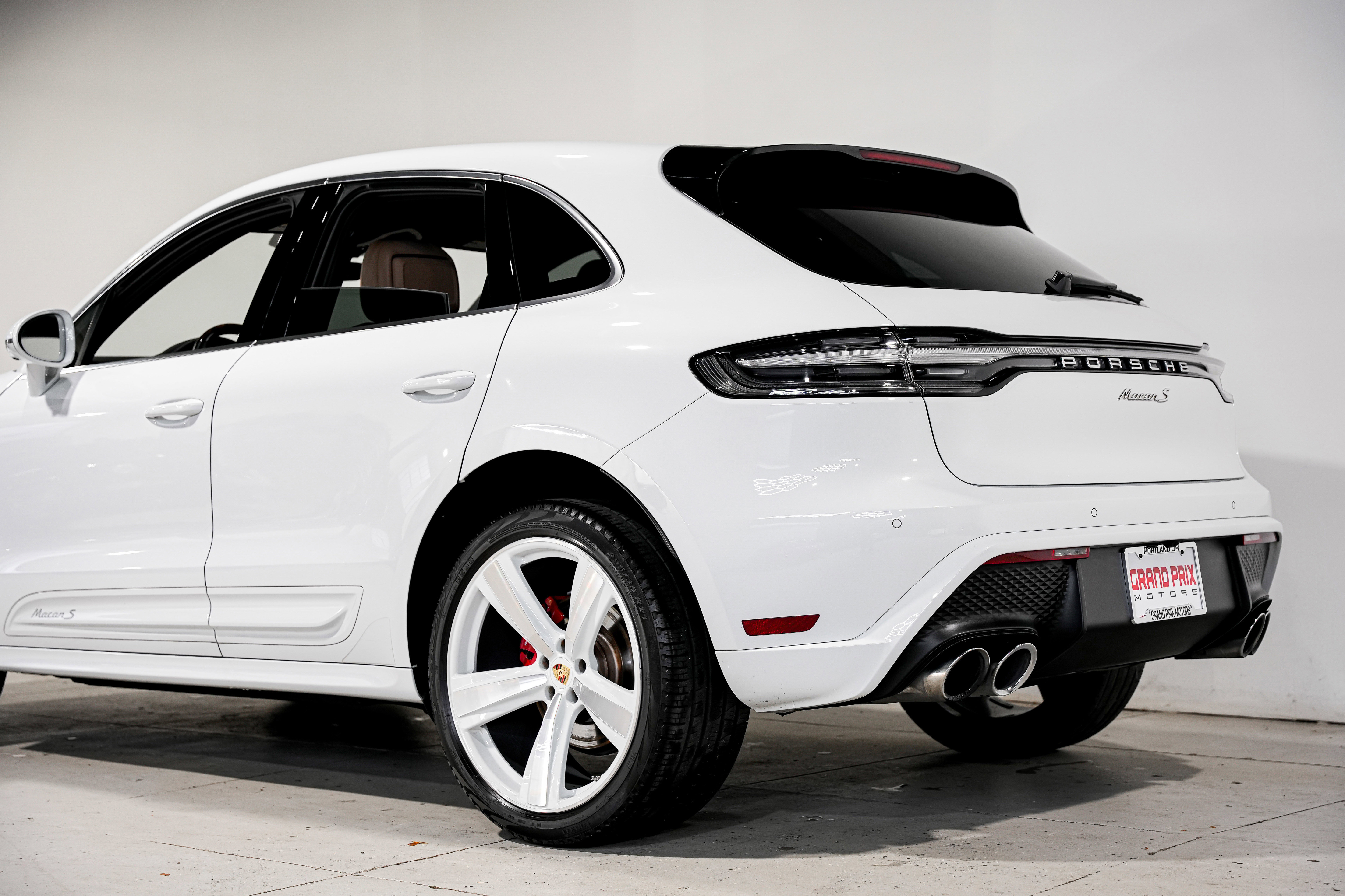 Used 2023 Porsche Macan S image 42