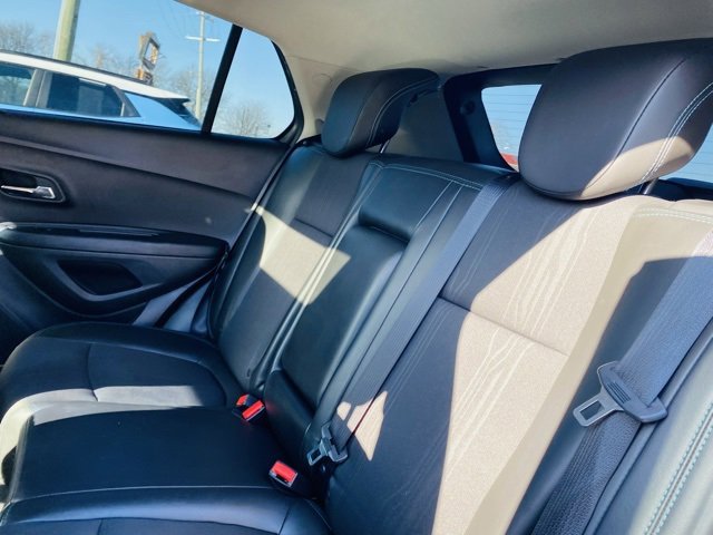 Used 2016 Chevrolet Trax LT w/ LT Sun and Sound Package image 23