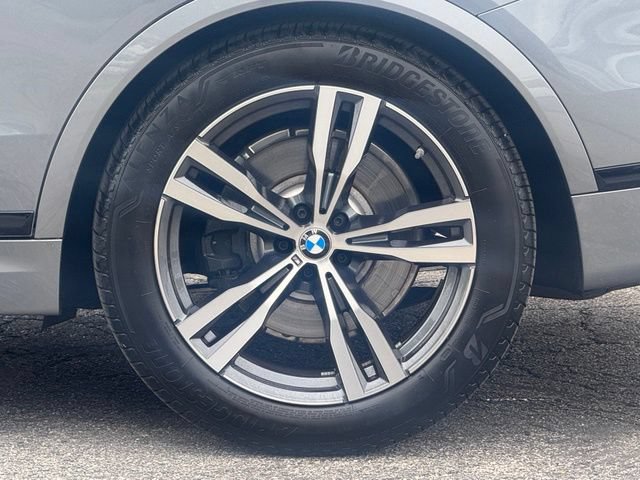 Certified 2026 BMW X7 xDrive40i w/ Executive Package AWD/4WD image 4