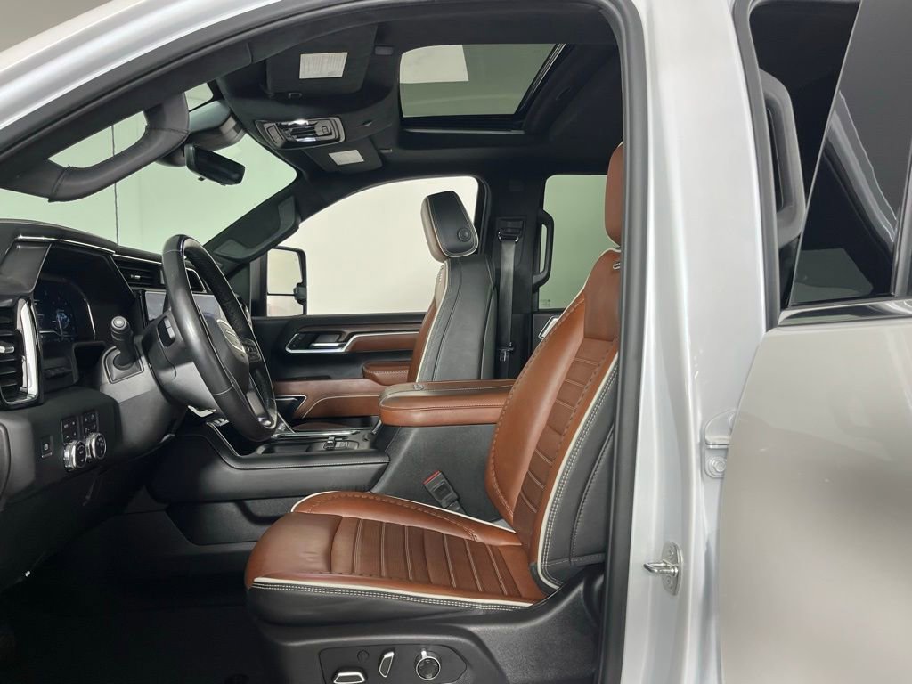 Used 2024 GMC Sierra 2500 Denali Ultimate image 15
