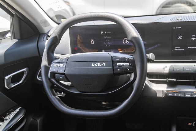 Certified 2025 Kia K4 FWD image 14