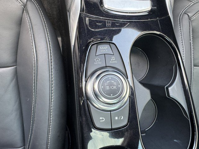 Used 2018 INFINITI QX30 Premium w/ Navigation Package FWD image 27