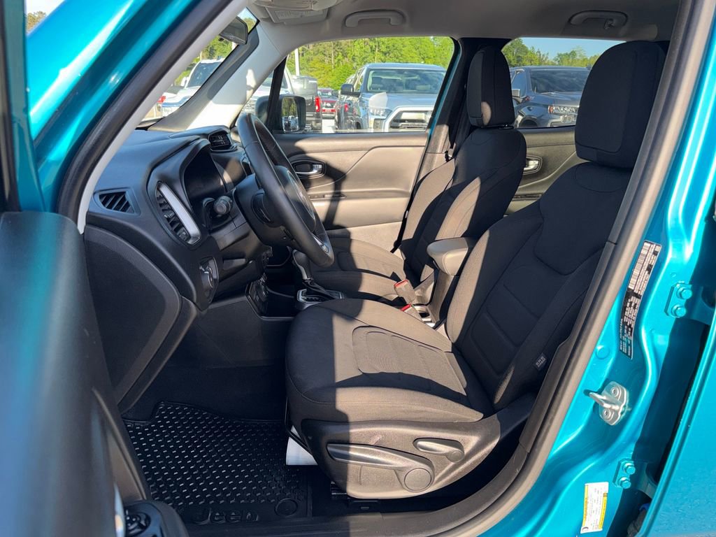 Used 2022 Jeep Renegade Latitude image 10
