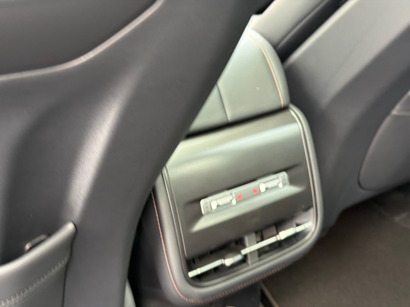 New 2026 Lincoln Nautilus Reserve AWD/4WD image 21