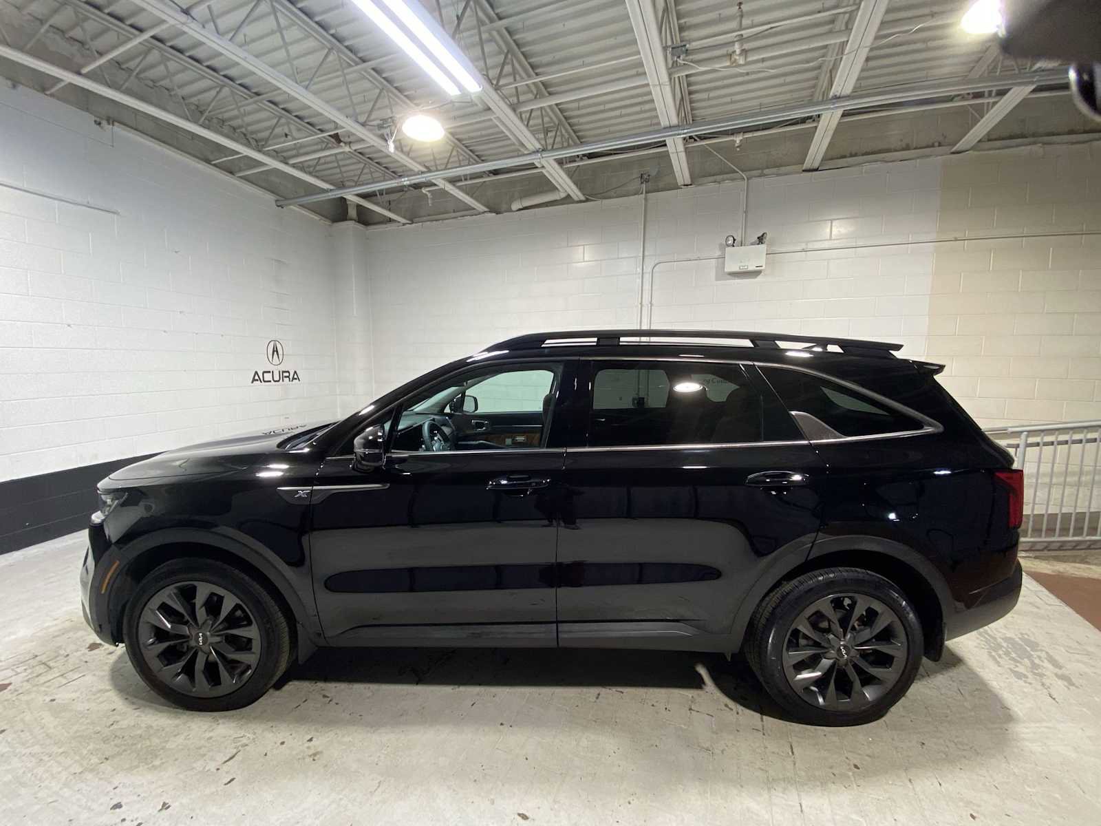 Used 2022 Kia Sorento SX Prestige w/ Rust Color Package AWD/4WD image 3