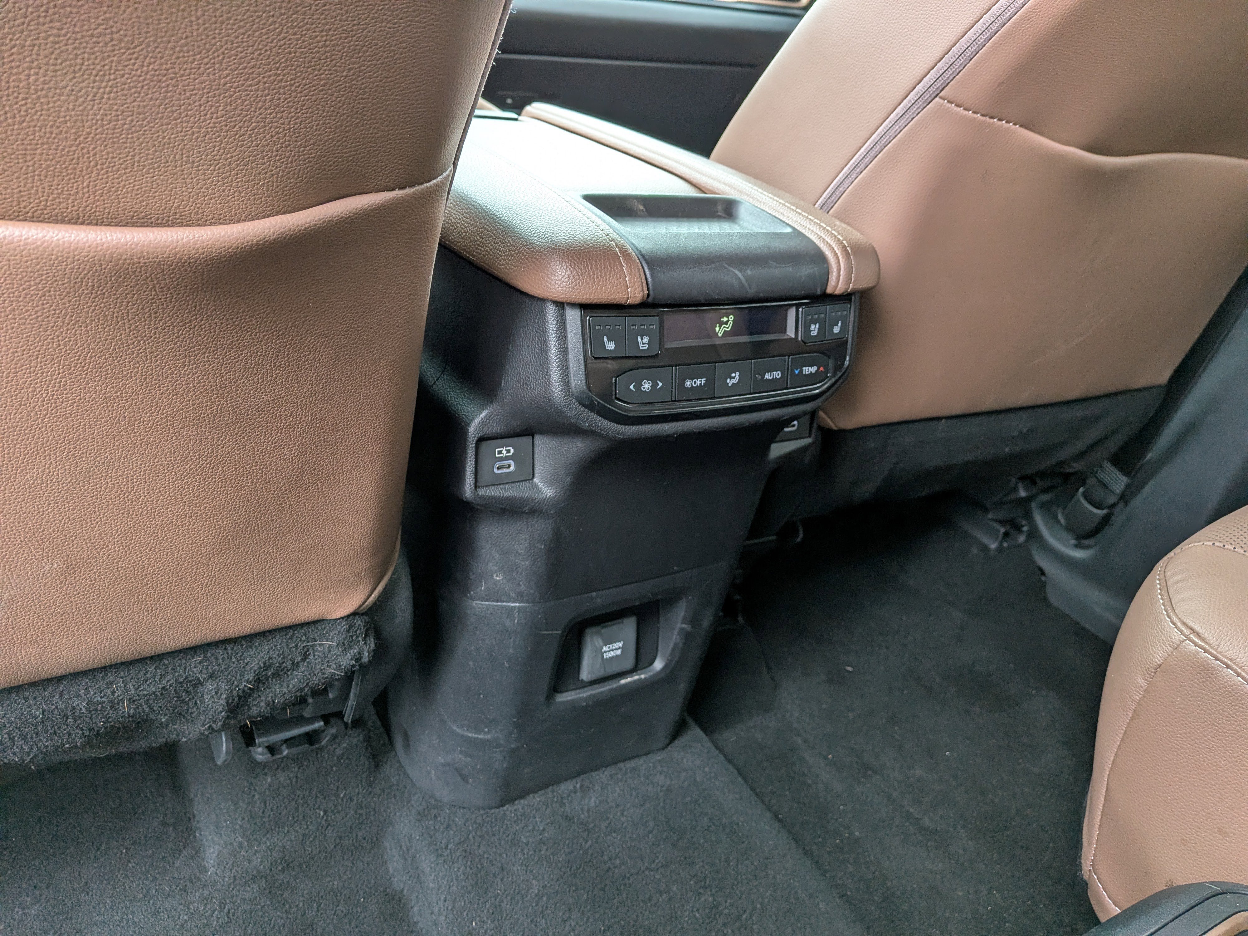 Used 2024 Toyota Grand Highlander AWD Hybrid image 22