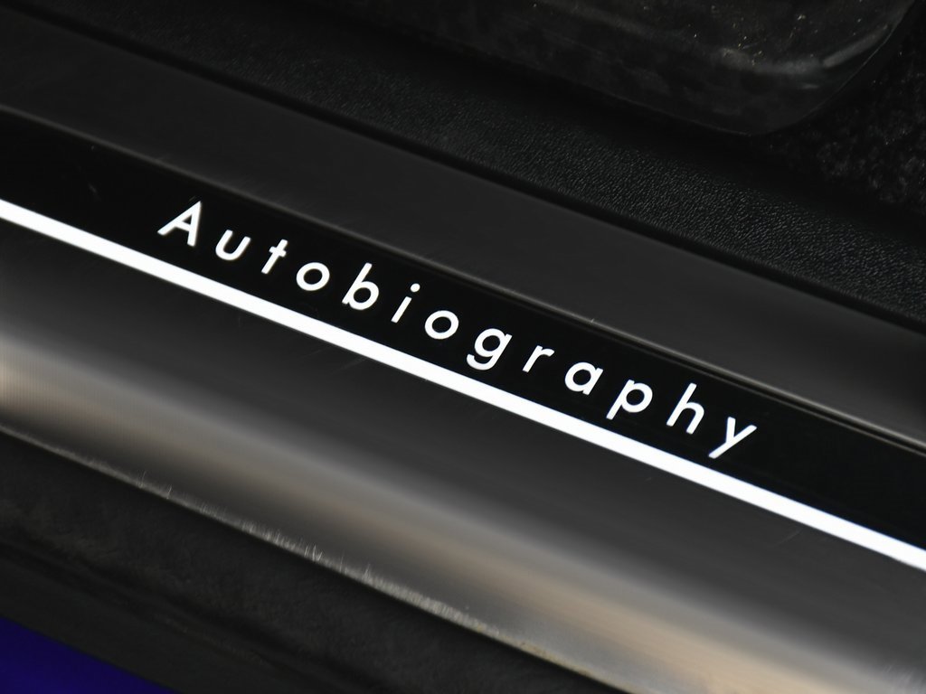 Used 2024 Land Rover Range Rover Autobiography image 13