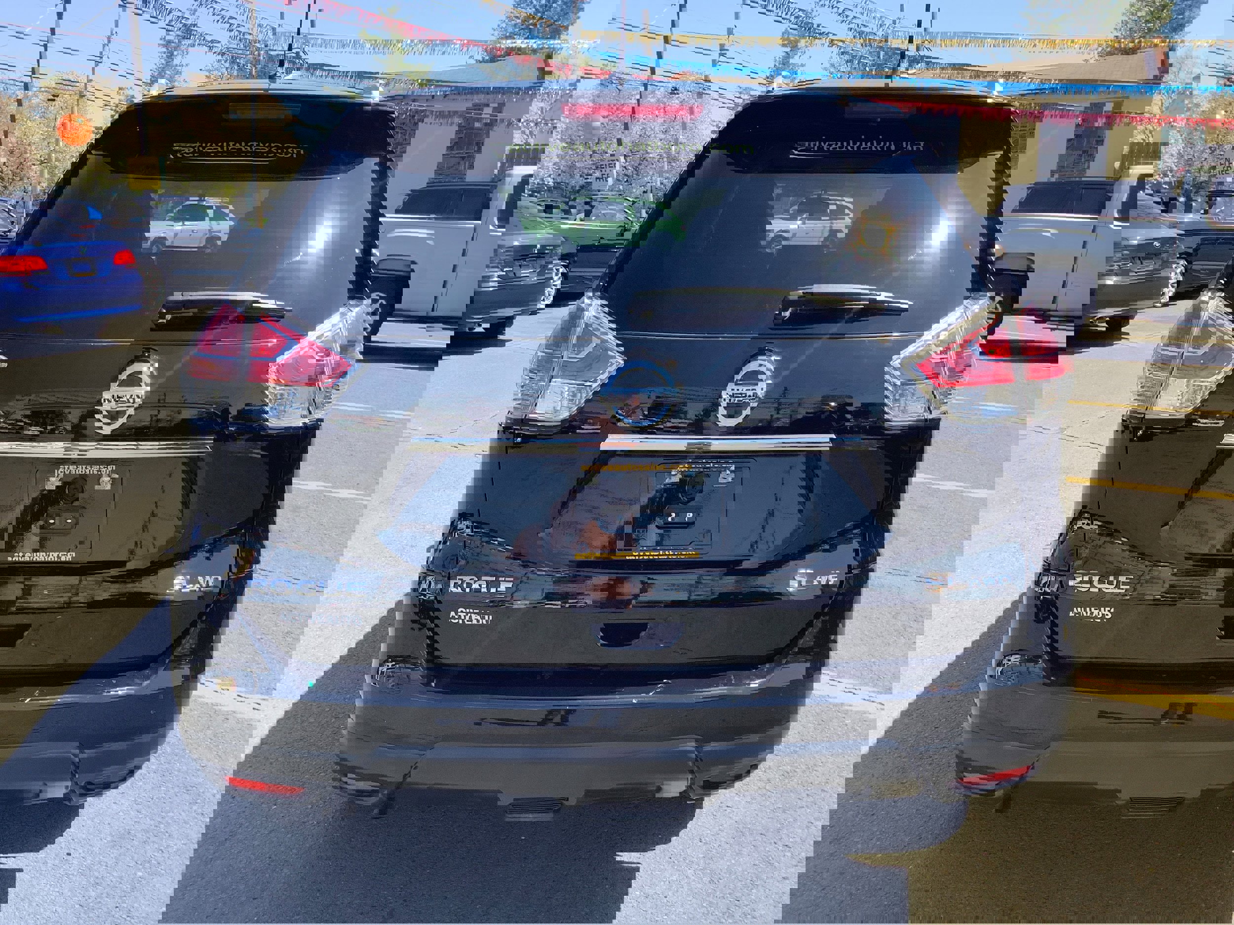 Used 2015 Nissan Rogue SL w/ SL Premium Package image 6