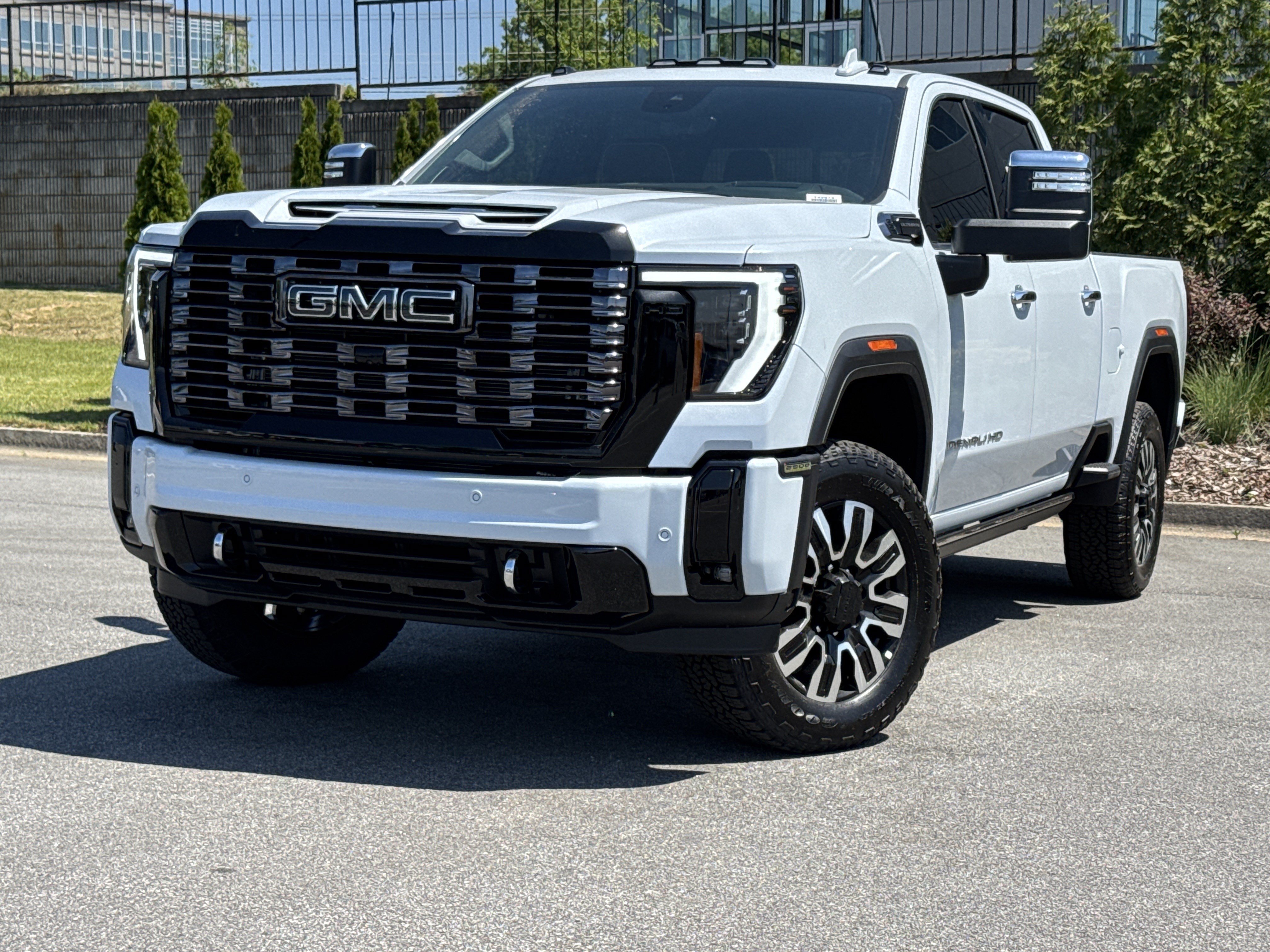 New 2026 GMC Sierra 2500 Denali Ultimate AWD/4WD image 5