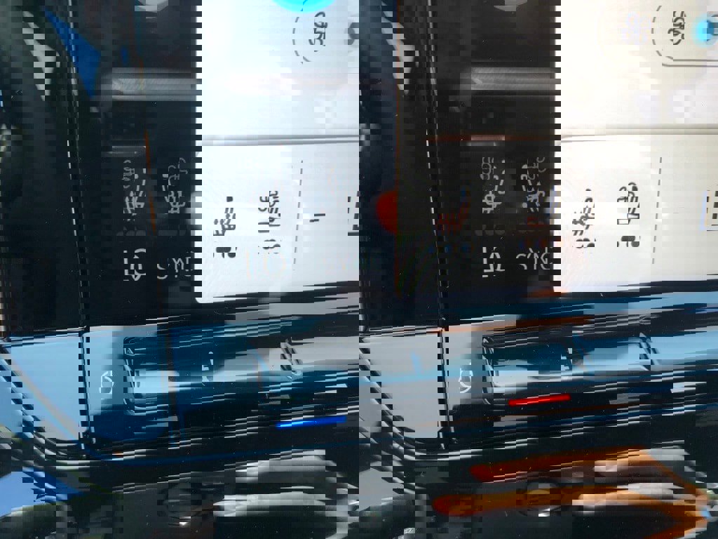 New 2025 Volkswagen Atlas Cross Sport SEL image 26