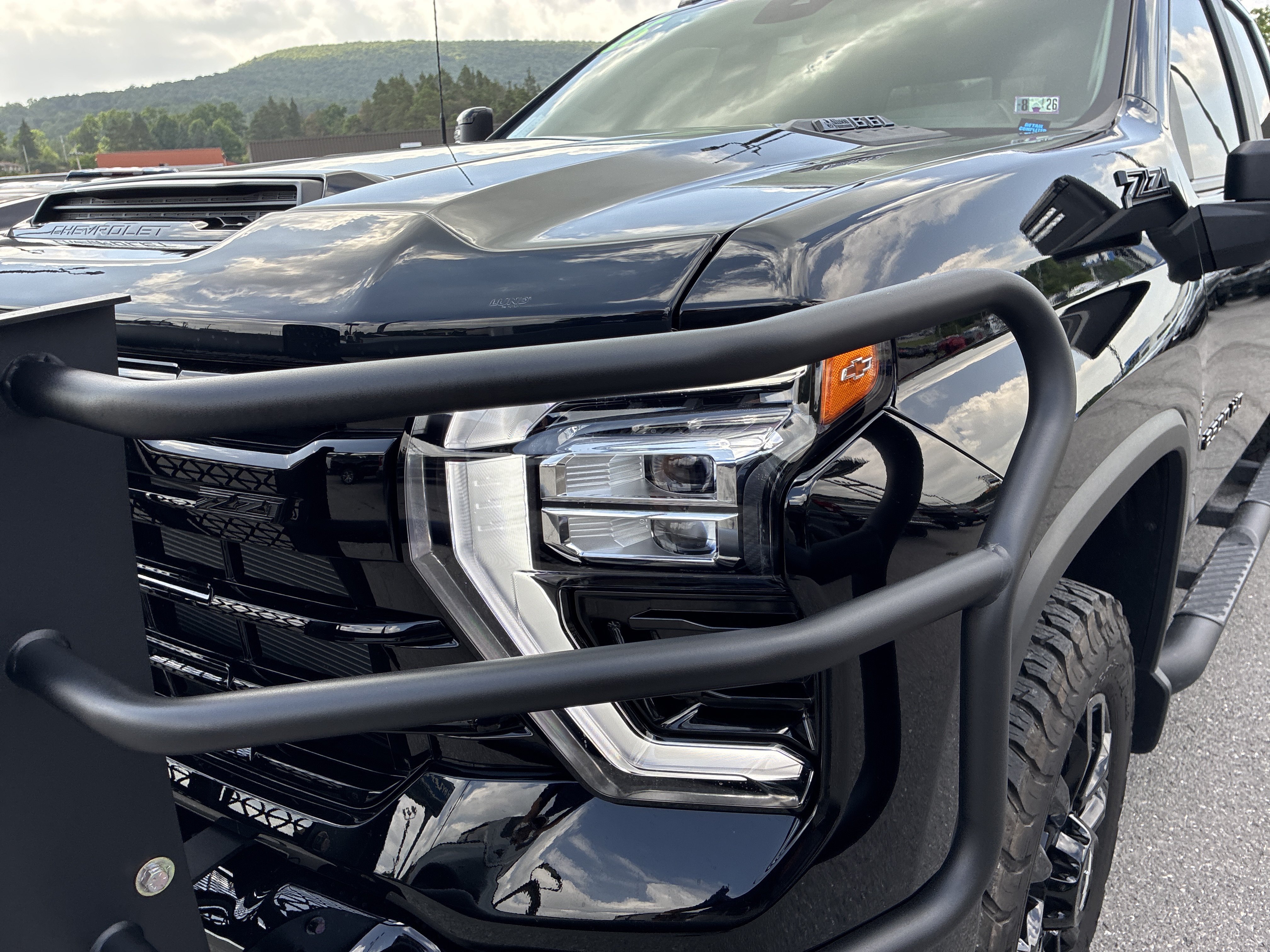 Used 2025 Chevrolet Silverado 2500 LT w/ Trail Boss Package AWD/4WD image 9