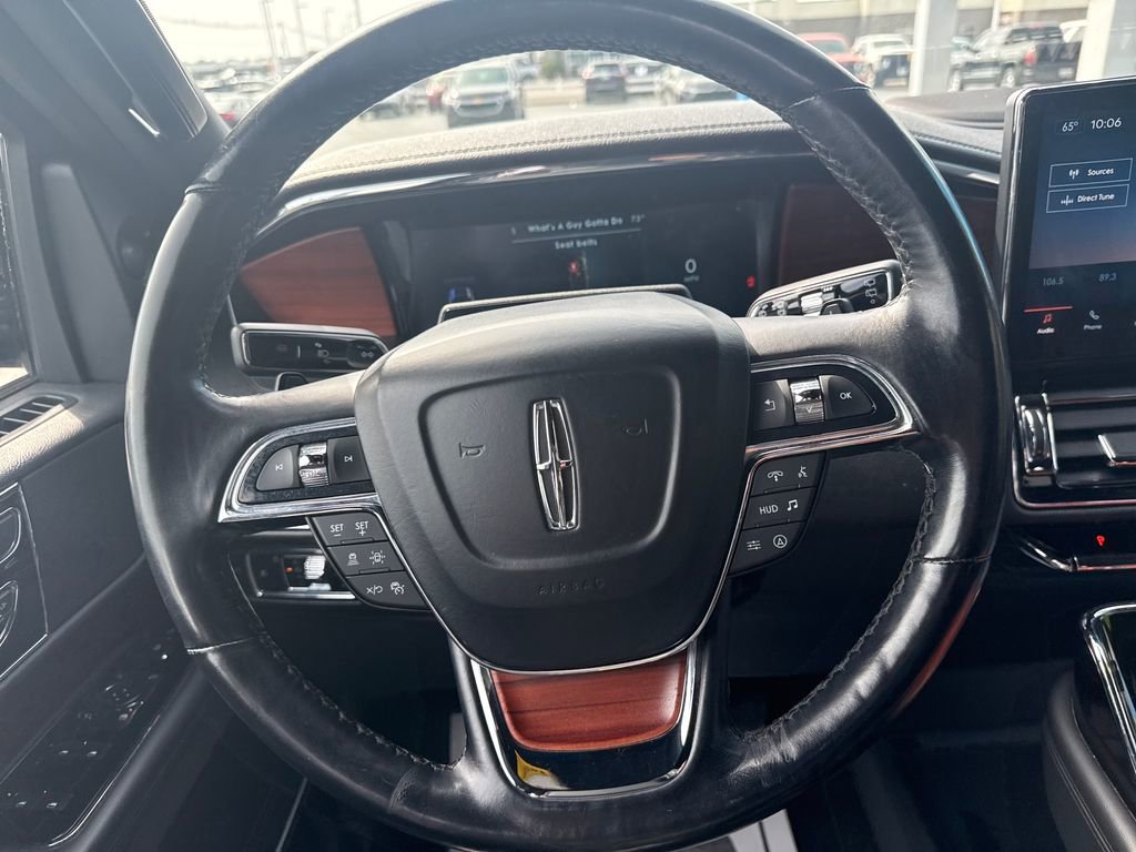 Used 2023 Lincoln Navigator Reserve AWD/4WD image 18