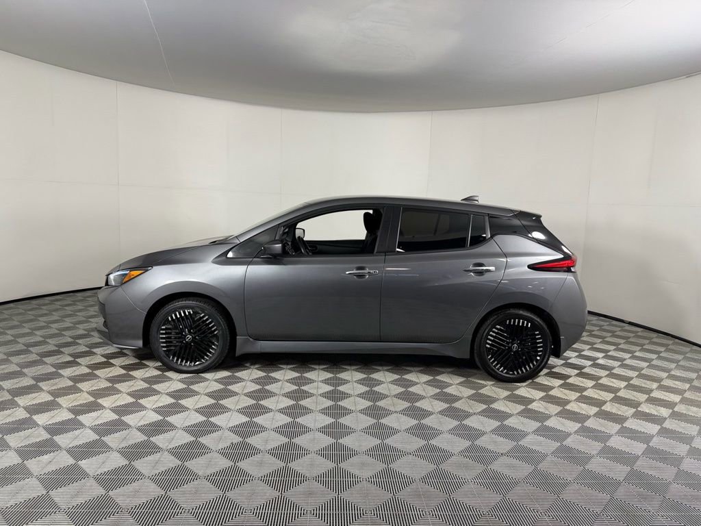 Used 2025 Nissan Leaf SV Plus image 9