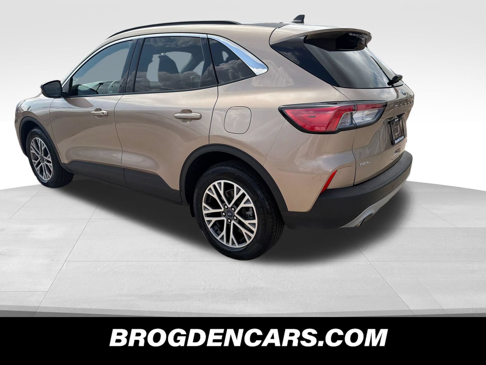 Used 2021 Ford Escape SEL AWD/4WD image 6