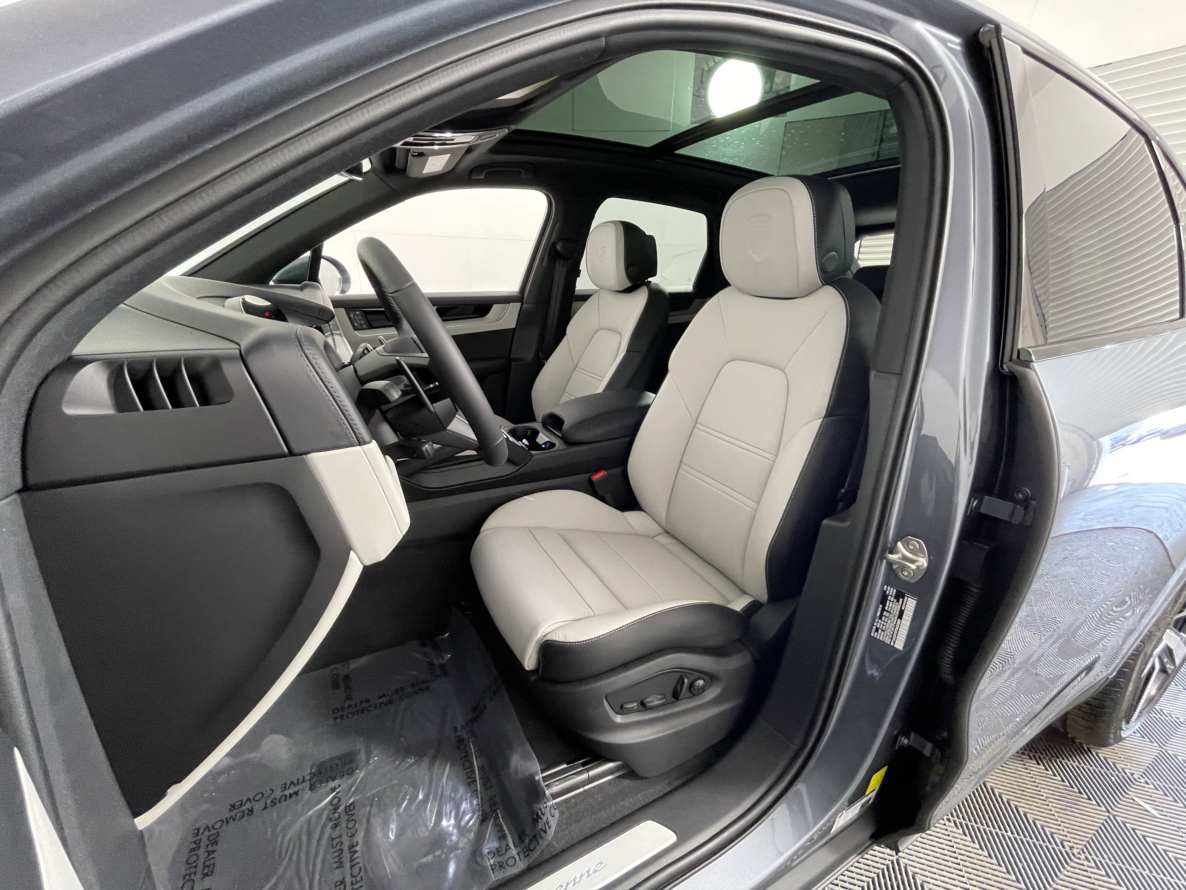 New 2026 Porsche Cayenne image 5