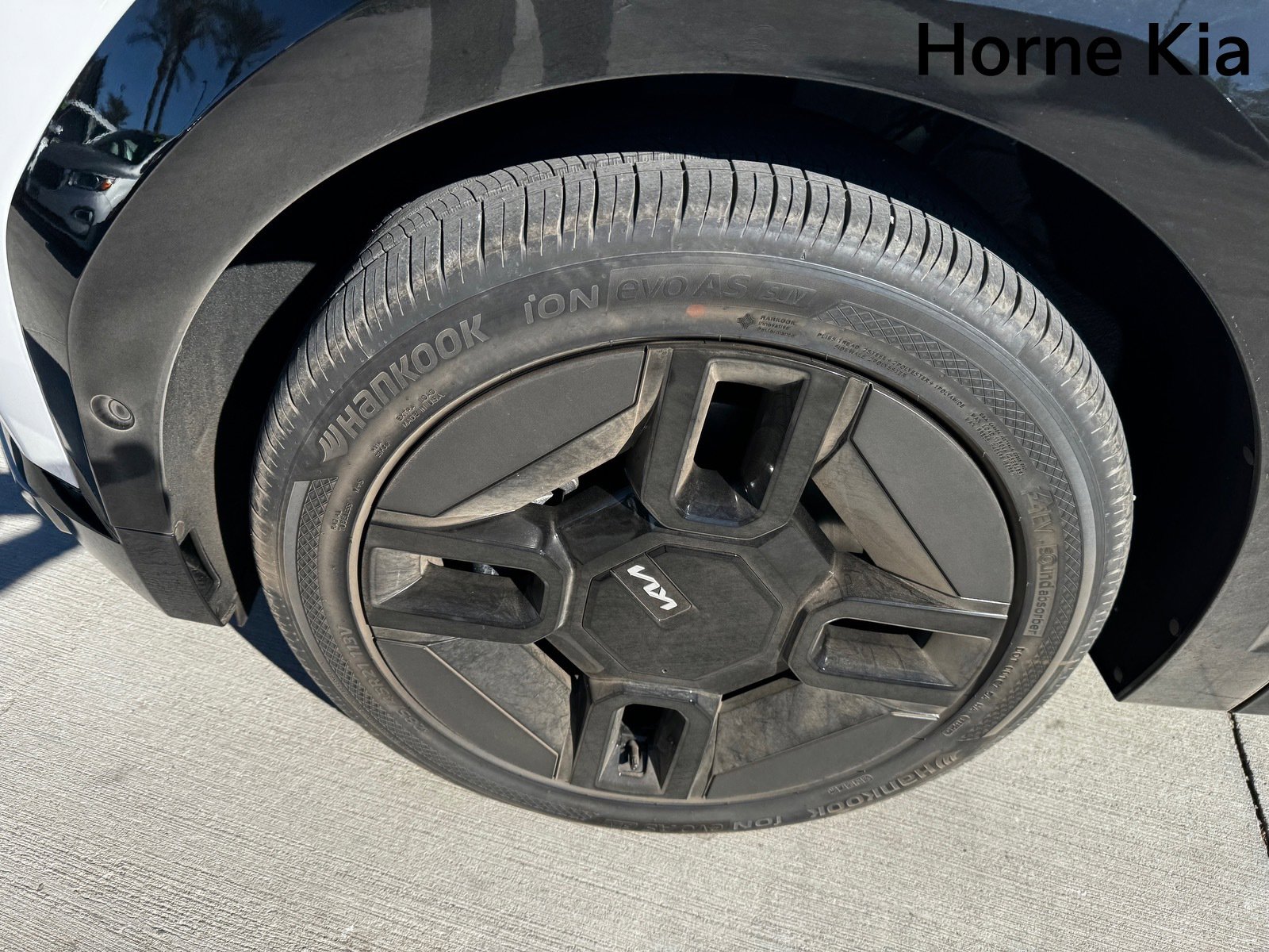 Certified 2026 Kia EV9 GT-Line image 8