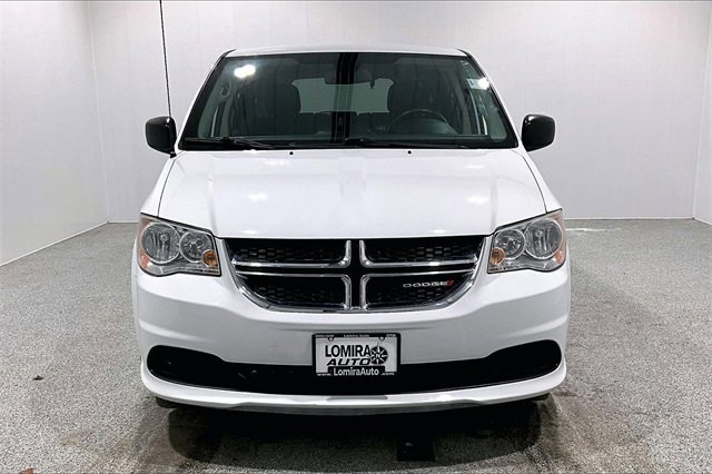 Used 2019 Dodge Grand Caravan SE w/ UConnect Hands-Free Group image 2