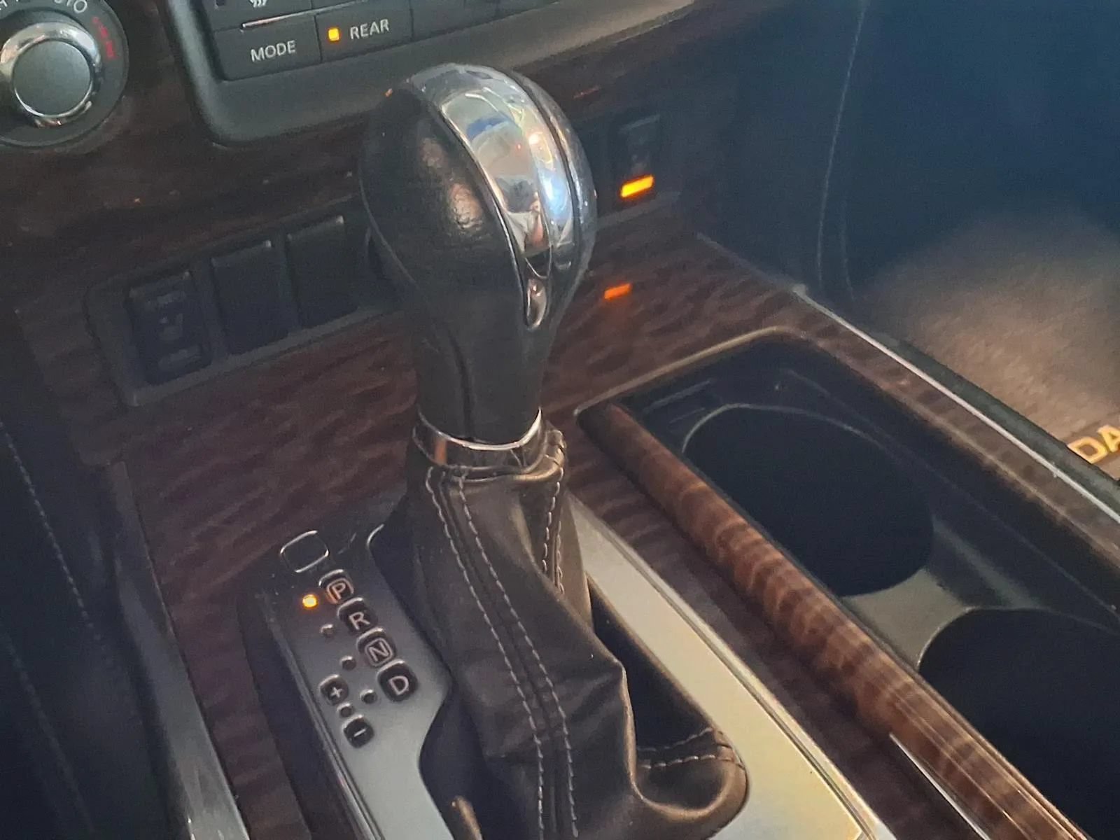 Used 2017 Nissan Armada SV AWD/4WD image 24