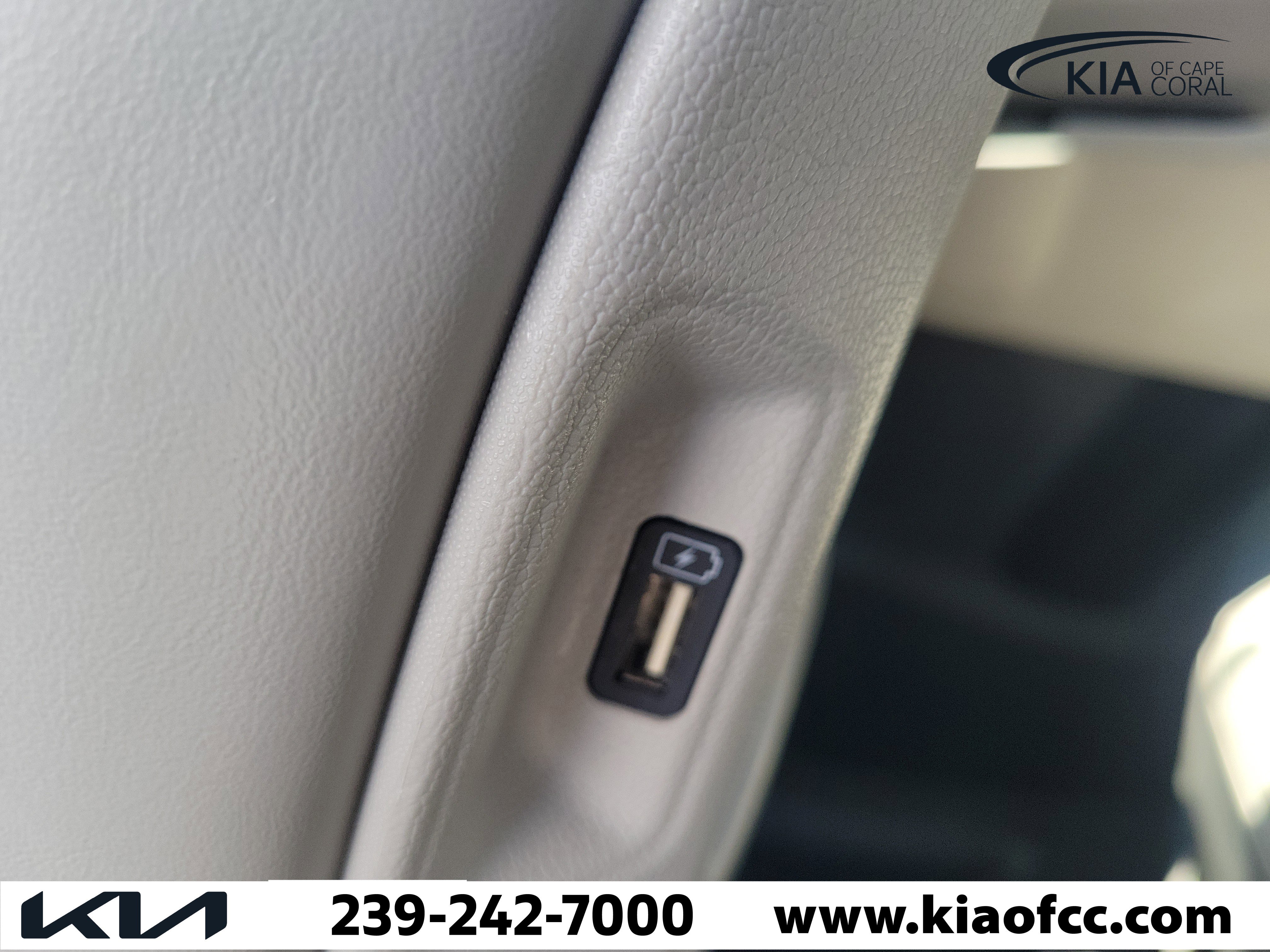 Certified 2023 Kia Sorento S w/ Panoramic Sunroof Package FWD image 16