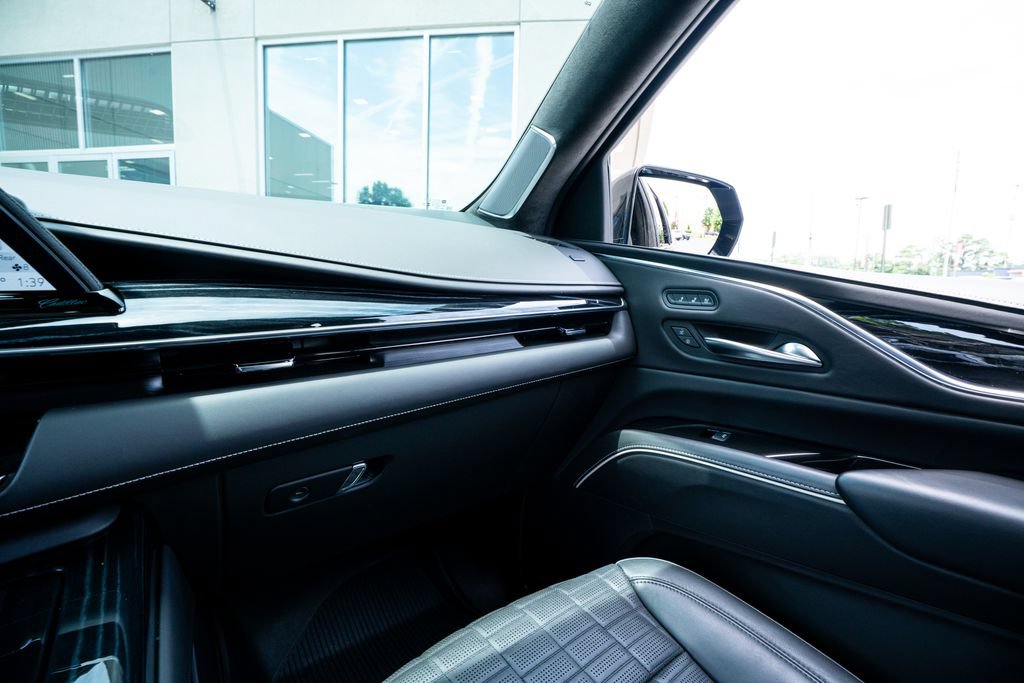 Used 2023 Cadillac Escalade V AWD/4WD image 42