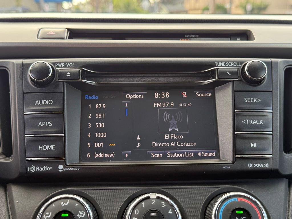 Used 2016 Toyota RAV4 LE FWD image 27