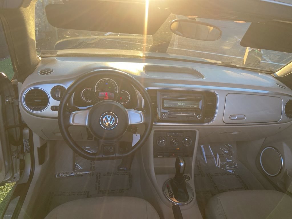 Used 2013 Volkswagen Beetle 2.5 FWD image 34