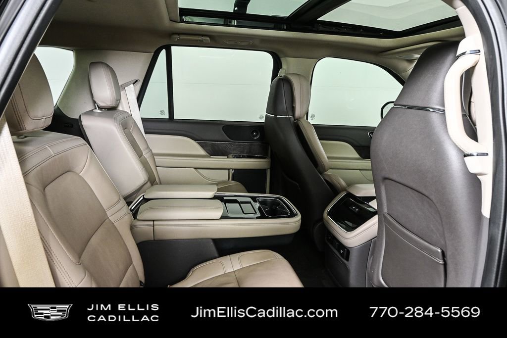 Used 2022 Lincoln Navigator Reserve image 21