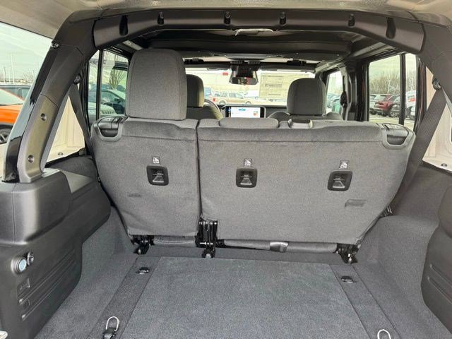 New 2026 Jeep Wrangler Unlimited Rubicon w/ Safety Group AWD/4WD image 32