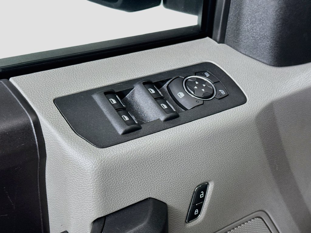 Used 2018 Ford F150 XL w/ Equipment Group 101A Mid AWD/4WD image 17